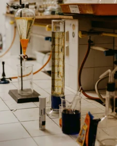 como-montar-um-plano-de-aula-de-química-com-abordagem-prática