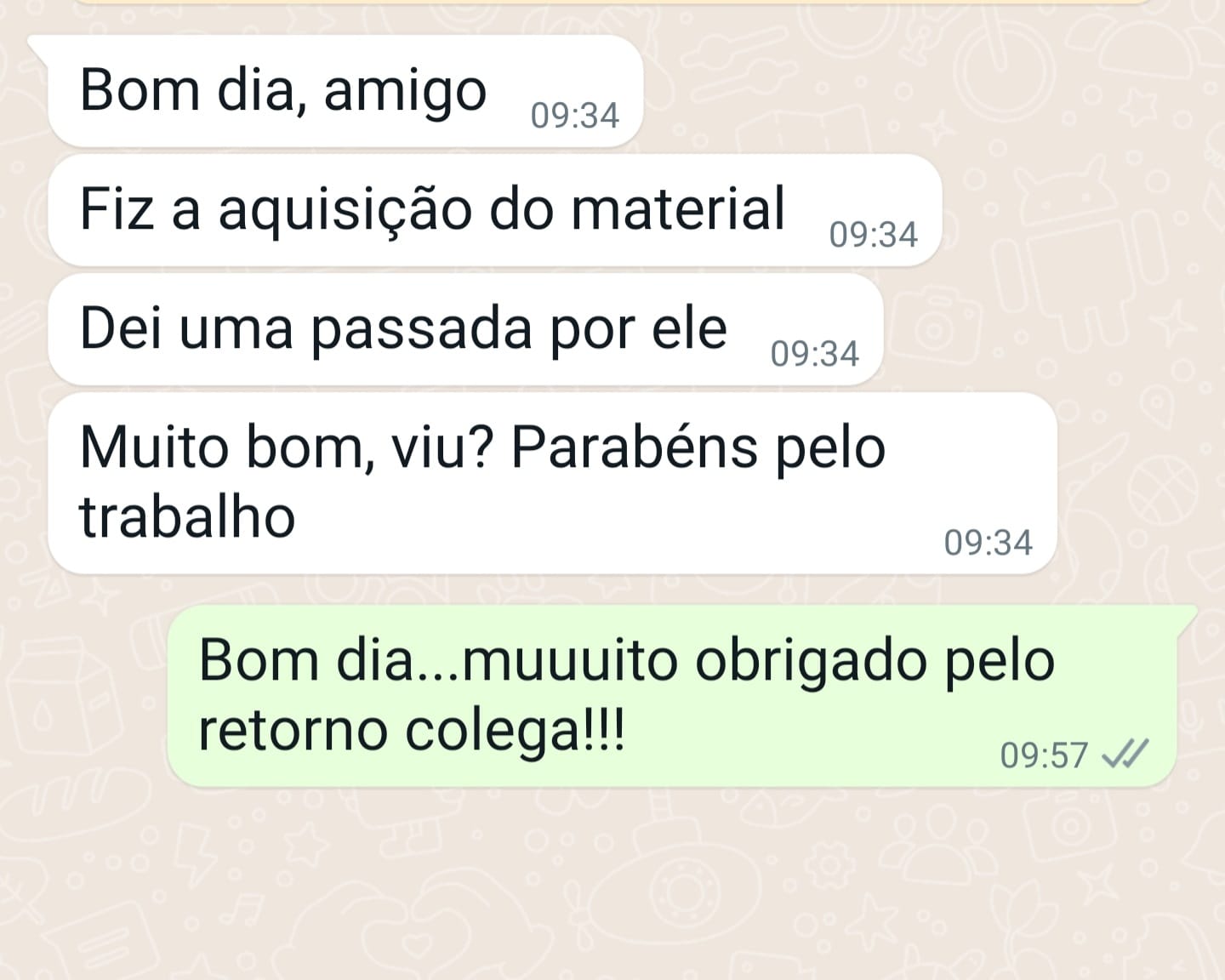 Mensagem de professor elogiando o material