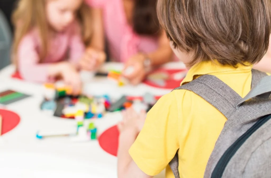 Explore soluções criativas com materiais pedagógicos prontos e adaptáveis. Ganhe tempo com apoio da Aulas para professores